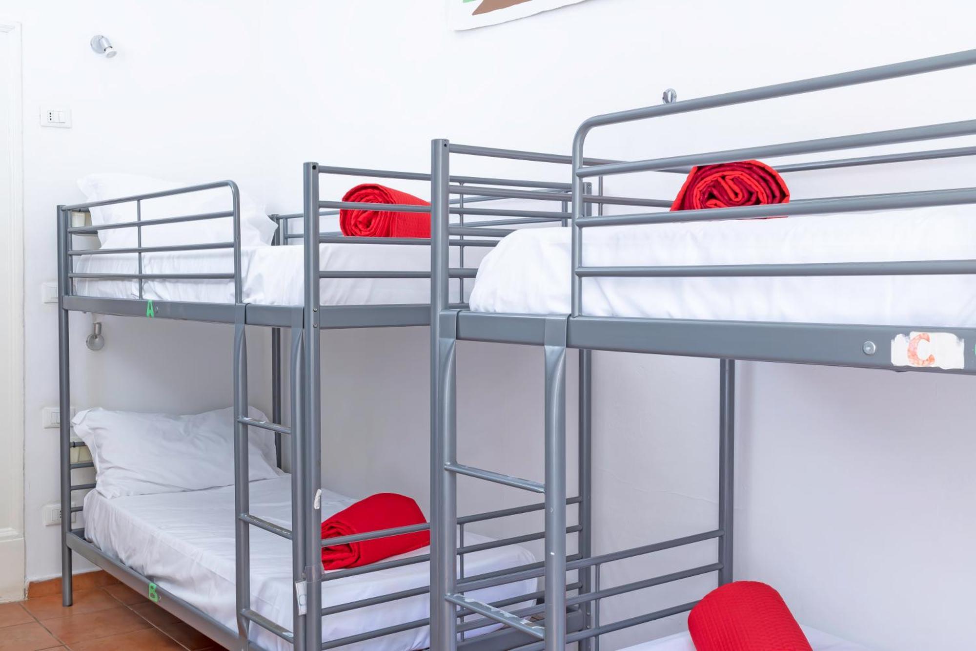 A Casa Di Amici Hostel