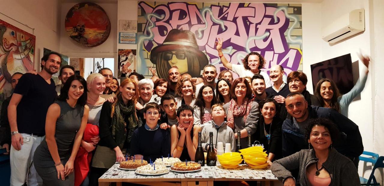 A Casa Di Amici Hostel *